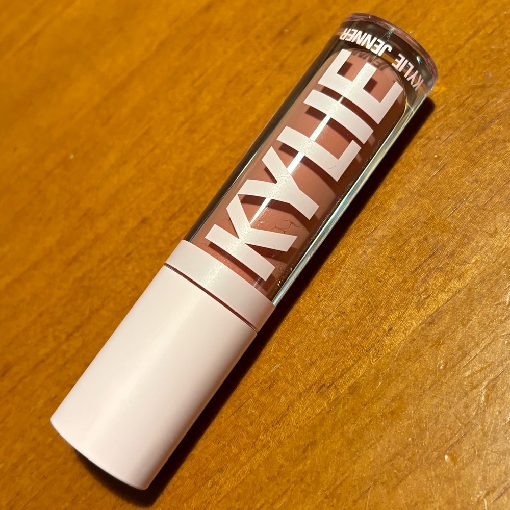 Kylie High Gloss Lip Gloss Diva - Picture 8 of 16